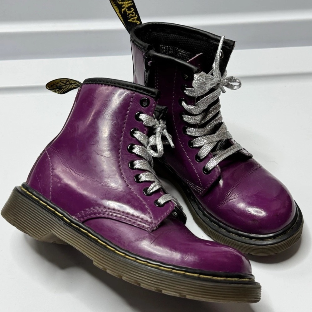 Dr Marten Boots Girls Size 12 Purple Combat Patent Leather Lace Up